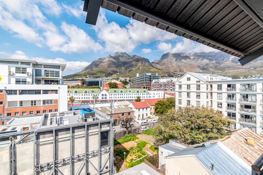 2 Bedroom Property for Sale in Cape Town City Centre Western Cape